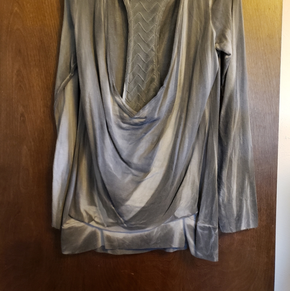 💥VOCAL SWEATSHIRT ***RARE*** CUT OUT BACK💥 - Picture 7 of 7